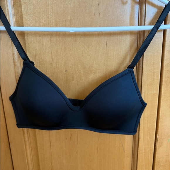 Women's Intimates Collection Rene Rofe - Gray, White, Black, and Cream Bras -32A - Picture 3 of 6